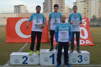 Ülkü Ocakları Kayseri'de Düzenlenen 'Koşu Ve Bisiklet' Yarışlarında Derece Yaptı