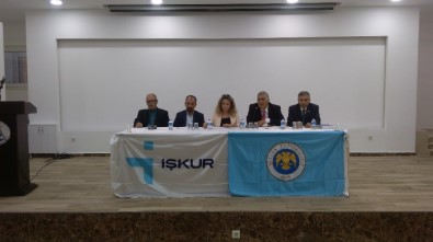 Silifke'de 'Kariyer Planlama Ve Yönetimi' Paneli Düzenlendi