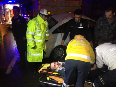 Şişli'de Otomobil, Duran Kamyonete Çarptı; 3 Yaralı