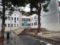 İSTİKLAL CADDESİ - 'Şüpheli Valiz' Okul Boşalttırdı