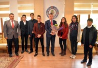 ÇOCUK HAKLARı GÜNÜ - Vali Büyükakın'dan Çocuklara Tam Destek