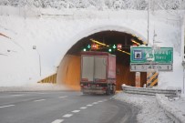 BOLU DAĞı - Bolu'da Kar Yağışı Etkisini Azaltıyor