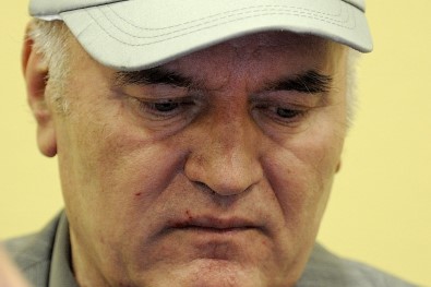 'Bosna Kasabı' Mladiç'e soykırımdan müebbet hapis cezası