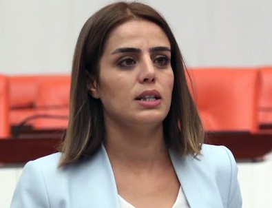 HDP'li Ayşe Acar Başaran, PKK'lı teröristin cenazesine katıldı