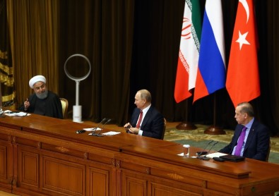 İran Cumhurbaşkanı Ruhani Açıklaması 'Bu Görüşme Suriyelilerin Tekrar Ülkelerine Dönmesi Amacını Taşıyor'