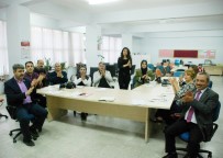 LOKMAN HEKIM - İşaret Dili Öğrenen Öğretmenler Klip Çekti