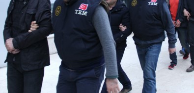 İzmir'de 7 Kişiye Terörden Tutuklama