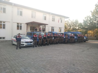 Milas'ta Jandarma Halkın Huzuru İçin Mesai Yaptı