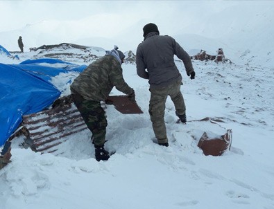 Kato Dağı'nda hem terörle, hem de karla mücadele
