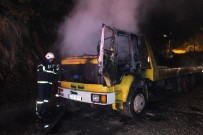 İSTANBUL YOLU - Seyir Halindeki Kamyonda Yangın