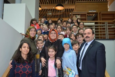 Yeni Kütüphanenin İlk Ziyaretçileri Çarşamba Türkan Dereli İlkokulu Oldu