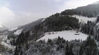 ZIGANA DAĞı - Zigana Geçidi'nde Kar Kalınlığı 15 Santimetreye Ulaştı