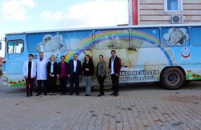 Zihinsel Engelli Kadınlar Diş Taramasından Geçirildi