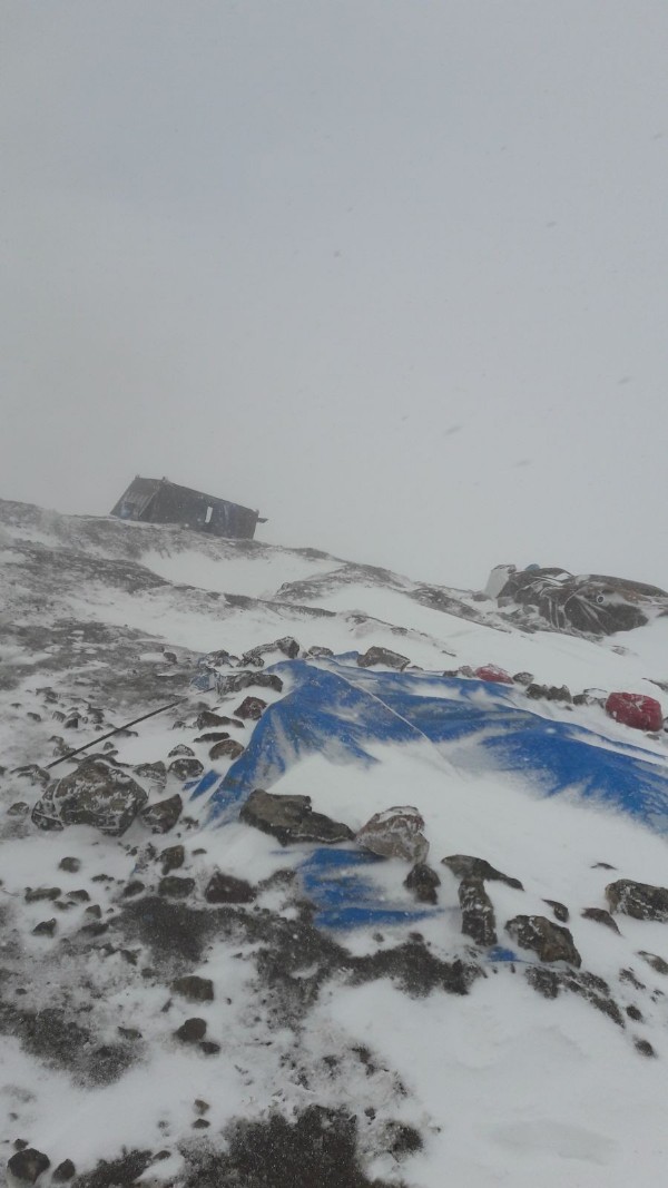 Kato Dağı'nda hem terörle, hem de karla mücadele