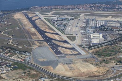 Atatürk Havalimanı Avrupa'nın 4'Üncü Büyüğü