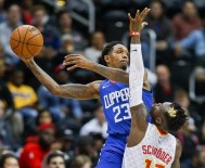 LOS ANGELES LAKERS - Cedi'li Cleveland Seriye Bağladı