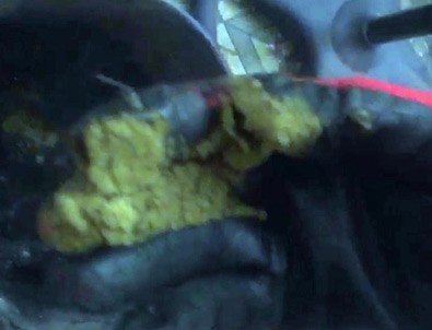 Esrarı sobada yakınca sızıp kaldılar