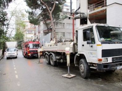 Kadıköy'de Bir İşçinin Üzerine Beton Blok Devrildi