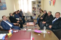 UĞUR ARSLAN - Kaymakam Arslan Yardım Derneğini Ziyaret Etti