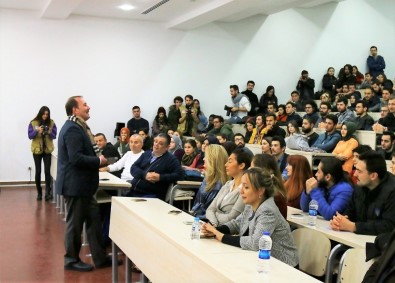 'Neden Siz Olmayın' Paneli SAÜ'de Düzenlendi