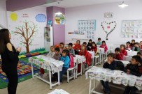 KARACADAĞ - Sınıfta Yaptığı Değişiklikle Devamsızlık Sorununu Çözdü