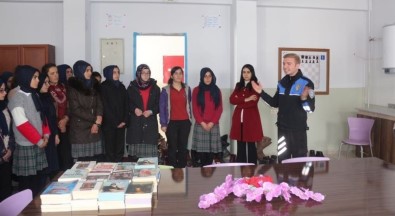 Polisten Okul Ziyareti