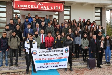 Tunceli'de 600 Liseliye İstanbul, Ankara Ve İzmir Gezisi