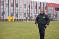 OLAĞANÜSTÜ KONGRE - Türk Futbolunun Efsane Takımı Zor Günler Geçiriyor
