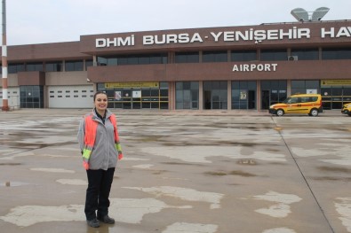 Uçağın Düşmesini Engelleyen Hareket Memuresine Başarı Belgesi