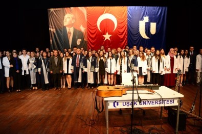 Uşak Üniversitesi Tıp Fakültesinde İlk Defa 'Beyaz Önlük Giyme Töreni' Gerçekleştirildi