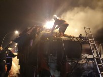 Ankara'da Domates Yüklü Kamyon Yandı