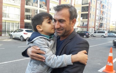 Beylikdüzü'nden Babasının Gözü Önünde Arabanın Çarptığı Çocuk O Anları Anlattı