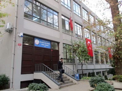 Kadıköy'de Ermeni İlköğretim Okulu'nun Bekçisi Ölü Bulundu