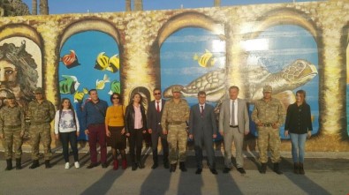 Karakol Duvarları, Kentin Kültürü Ve Milli Değerlerle Süslendi