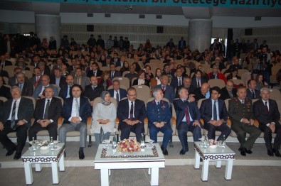 Konya'da 24 Kasım Öğretmenler Günü Etkinliklerle Kutlandı