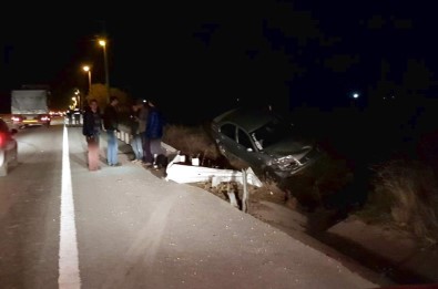 Tavşanlı'da Trafik Kazası Açıklaması 4 Yaralı
