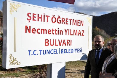 Tunceli'de Şehit Öğretmenler Anıldı
