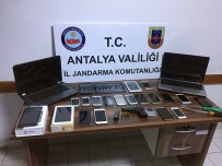 AVSALLAR - Alanya'da 22 Cep Telefonu Çalan 3 Şüpheli Yakalandı