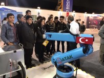 BILIŞIM FUARı - Başbakan Yardımcısı Işık'tan 'Atak Robot'a Özel İlgi