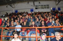 TEZAHÜRAT - Kısa Dönem Er'ler Voleybol Maçına Götürüldü