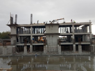 Spor Komplesinin İnşaatı Hızla Yükseliyor