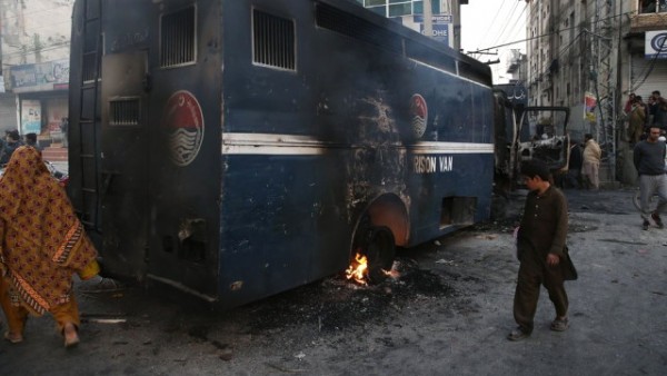 O ülkede olaylar büyüdü