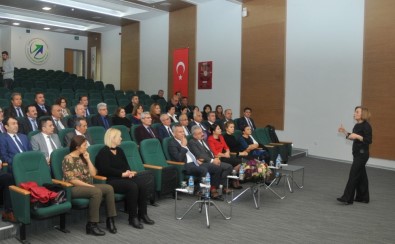 Kamu Görevlilerine 'Protokol Kuralları Eğitimi' Verildi