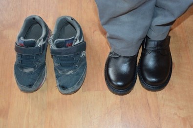 SEDAŞ İhtiyaç Sahibi Öğrencilere Kışlık Ayakkabı Hediye Etti