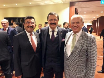 Bektaş, Direkt Uçuşlara Destek Olmak İçin Frankfurt'a Gitti