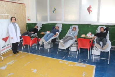 Çınar Koleji'nden Kızılay'a Kan Bağışı