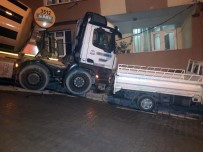 İstanbul'da Beton Mikseri Eve Girdi