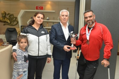 İstanbul Maratonu'ndan Nilüfer'e Kupa Geldi