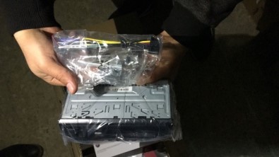 İstanbul Polisinden Kaçakçılık Yapan Tıra Operasyon