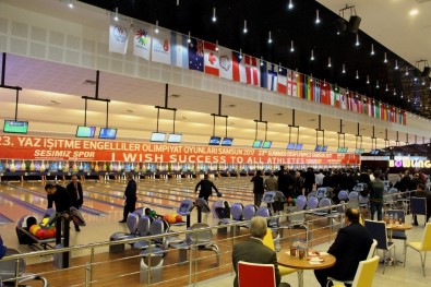 Türkiye'nin En Büyük Bowling Salonu Açıldı